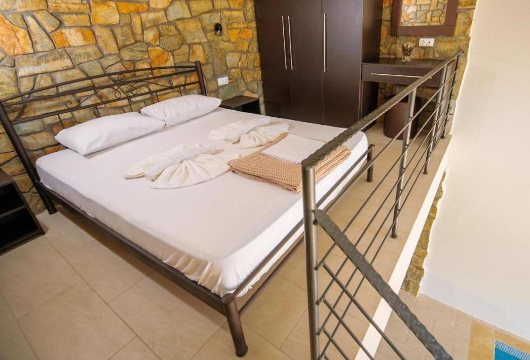 Stone Suites Pefkochori Eksteriør bilde
